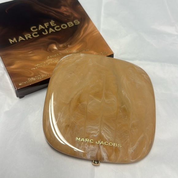 Marc Jacobs Omega x Three 200 Tan-tastic Glo NEW Rare Limited Edition - Picture 2 of 6